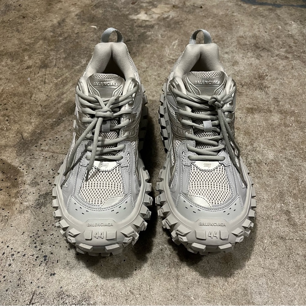 balenciaga defenders